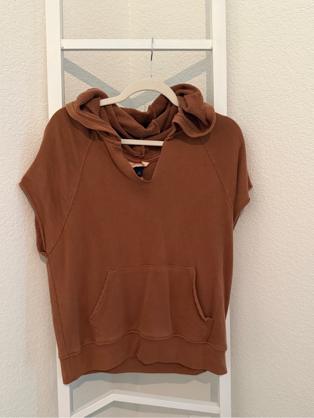 Universal Thread Brown Short-Sleeve Distressed Hoodie